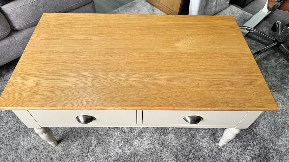 Anglia Oak Coffee Table Like New - Image 2