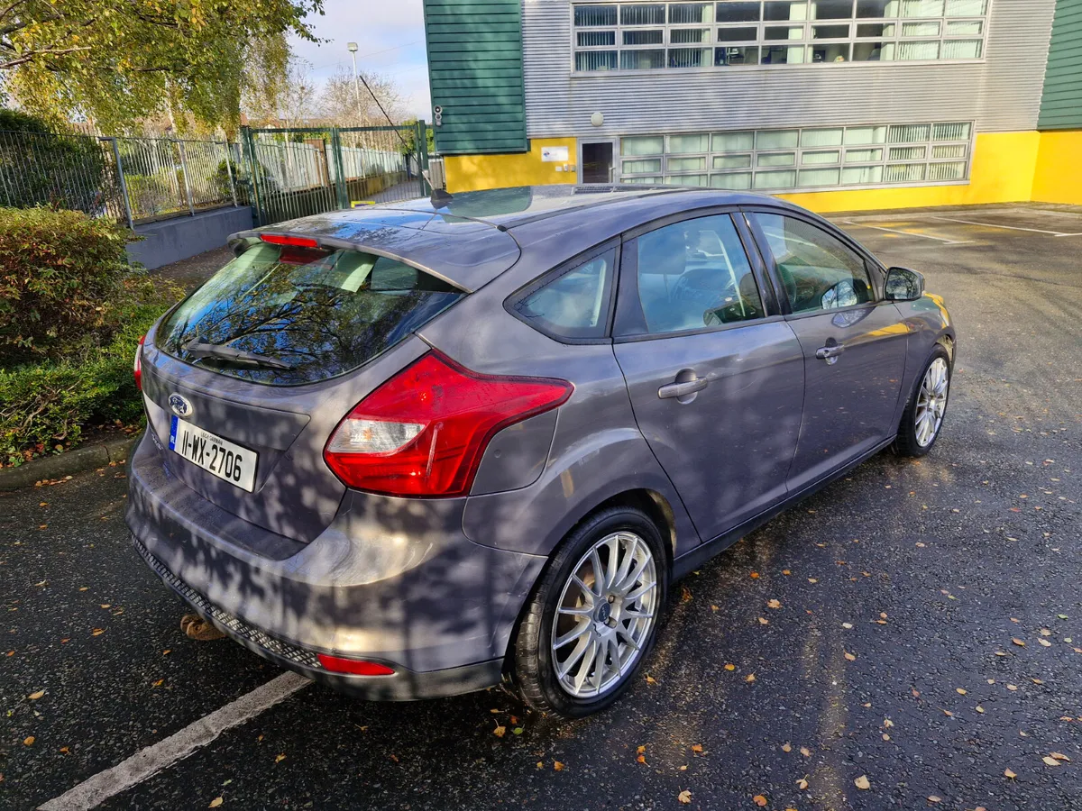 Ford Focus 2011 - Image 4