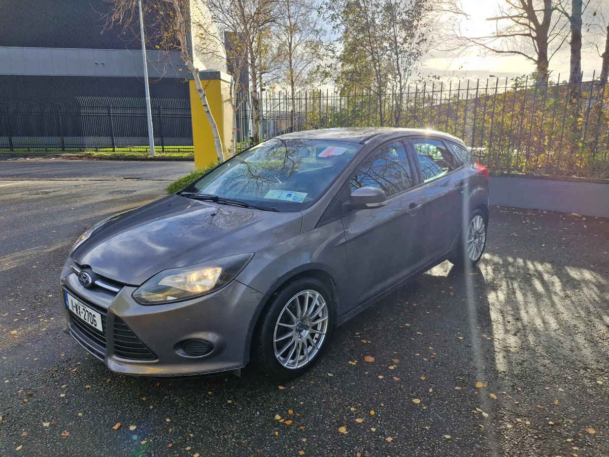 Ford Focus 2011 - Image 1