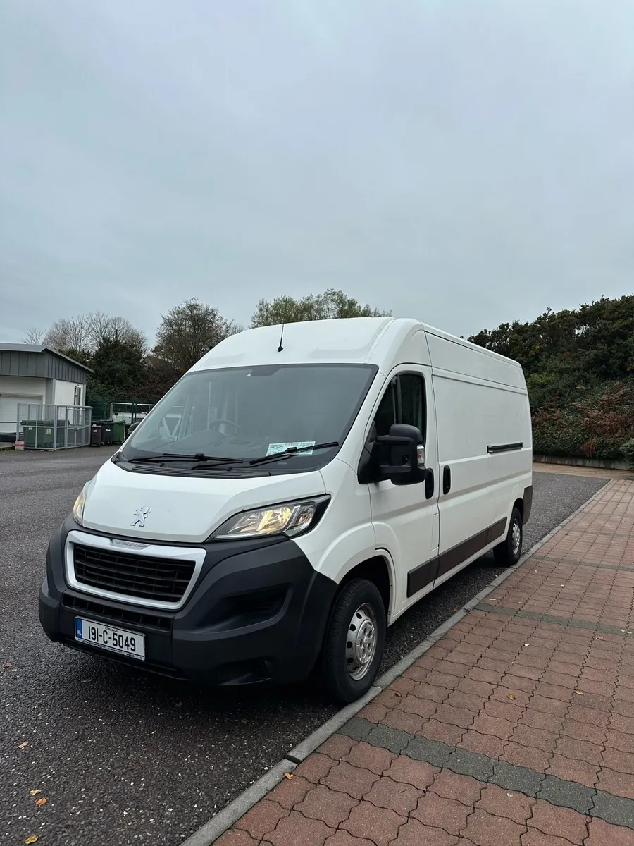 191 Peugeot boxer doe & taxed - Image 3