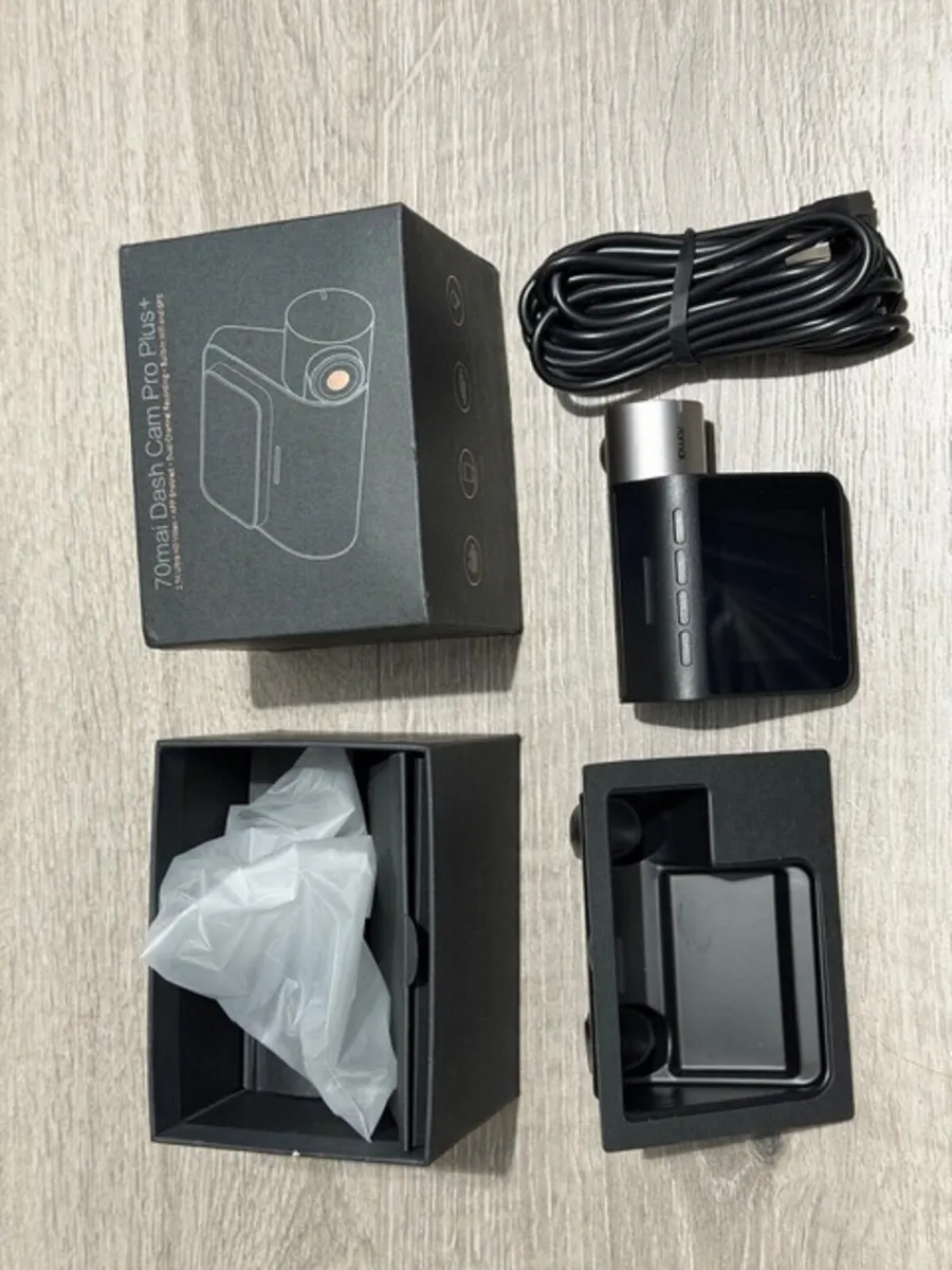 70 mai dash cam pro plus used - Image 1
