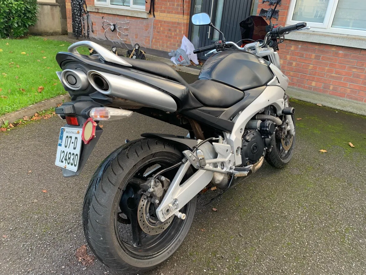 Suzuki GSR600 - Image 4