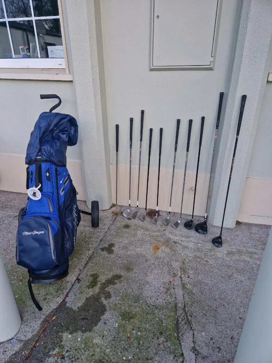 Golf clubs, waterproof bag and trolly - Image 1