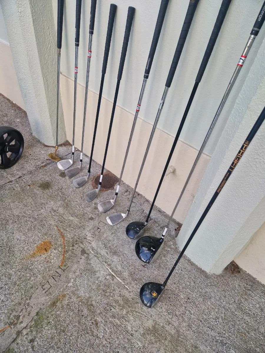 Golf clubs, waterproof bag and trolly - Image 3