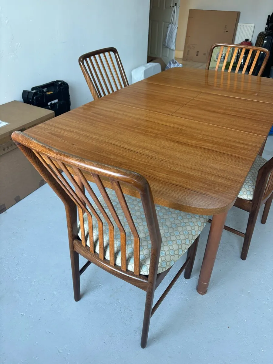 Schrieber mid-century extendable dining table - Image 1