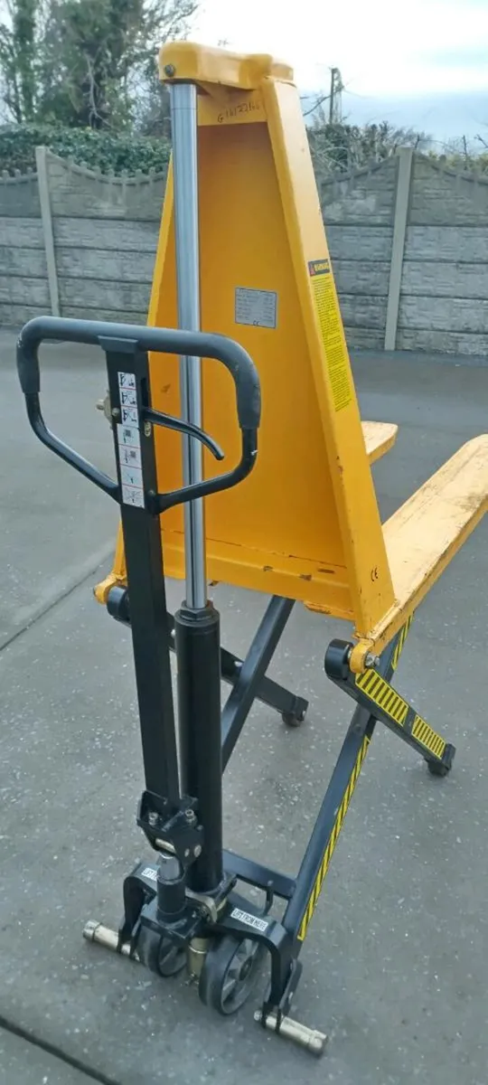 Hand truck - Image 4