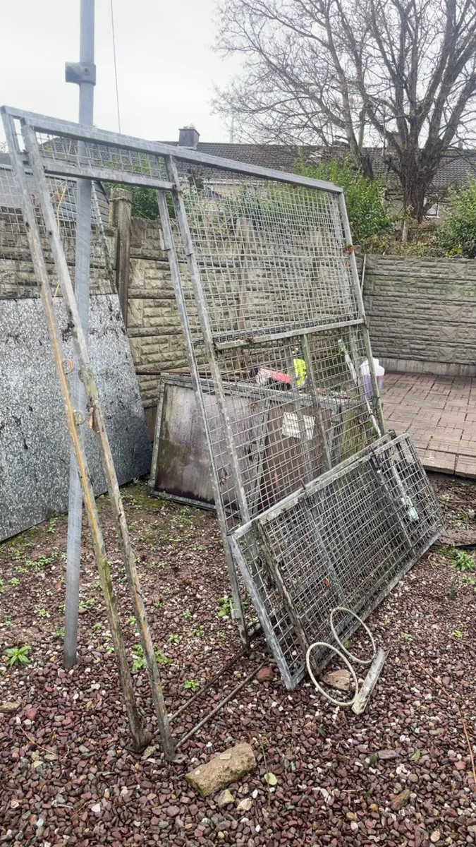 Kennells/runs/pens - Image 1