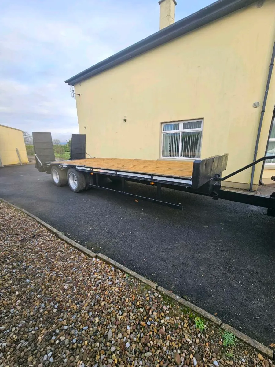 Low loader - Image 1