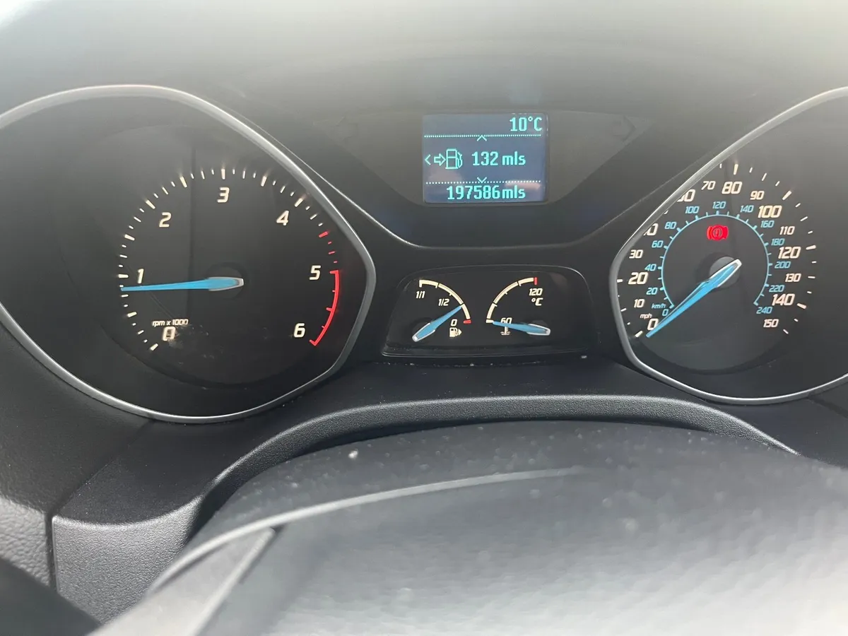 Ford Focus 2012 - Image 3