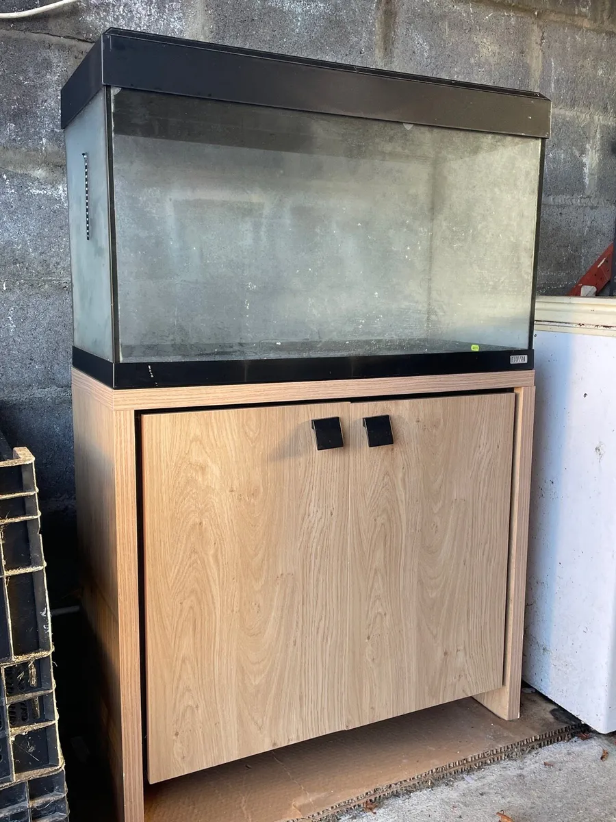 Fluval 123 Litre Fish Tank + Cabinet - Image 1