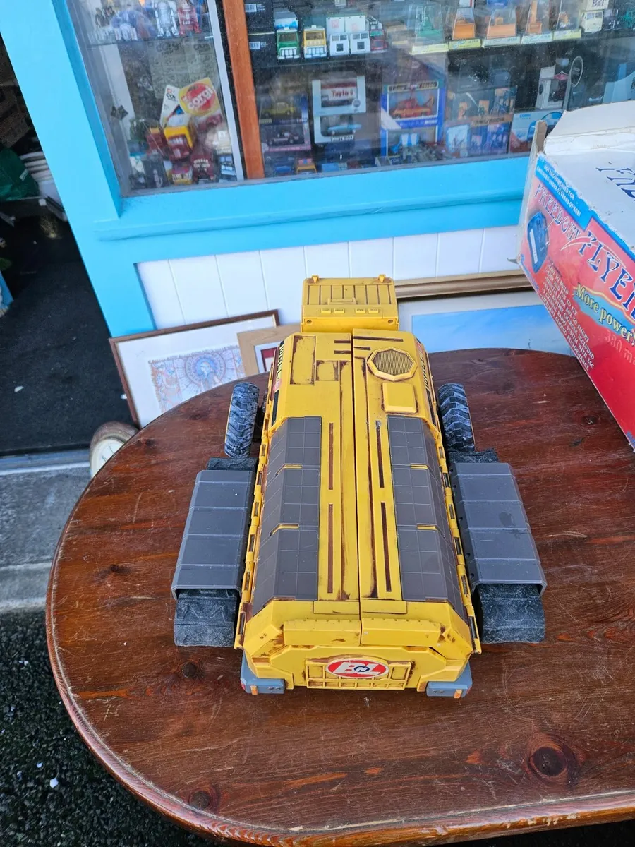 Disney Wall E Trash Truck - Image 2