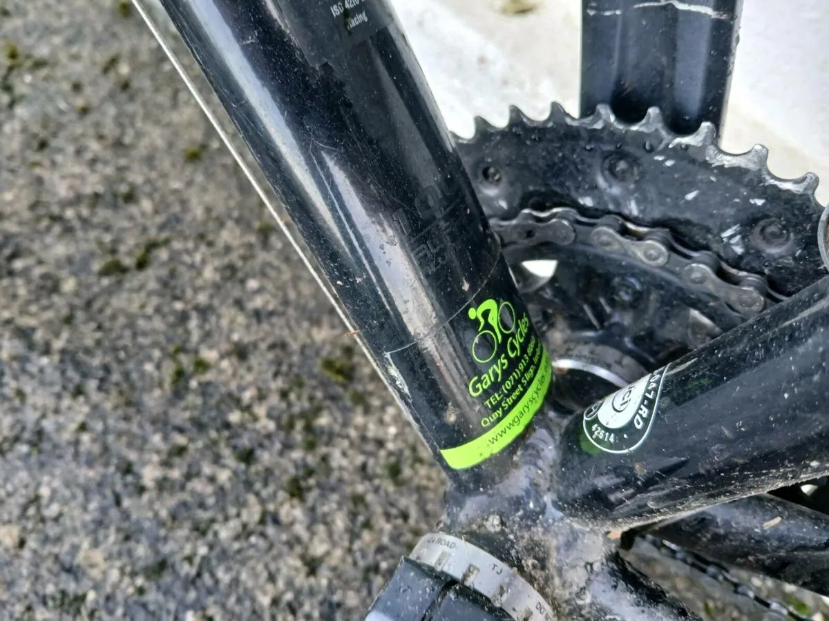 Trek Domane Road Bike 56cm - Image 4