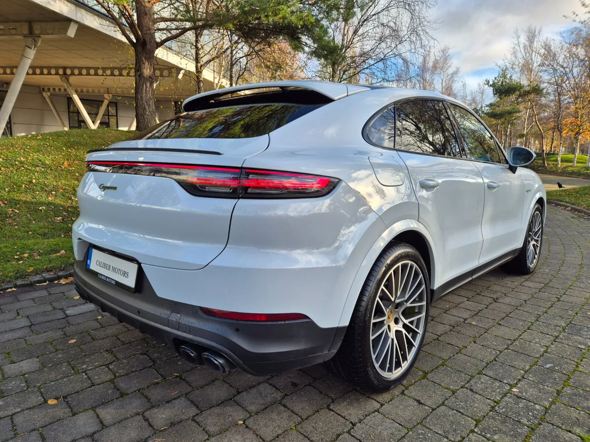 Porsche Cayenne Coupe V6 Platinium Edition - Image 3