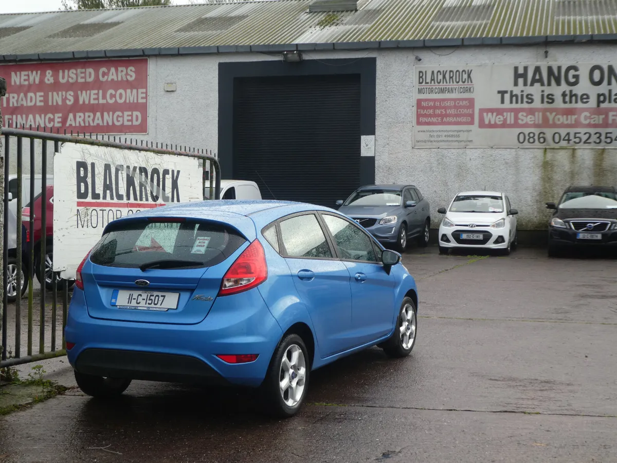 Ford Fiesta 2011 - Image 2