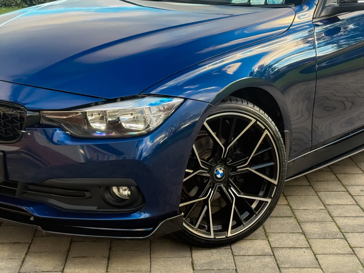 2017 BMW 318d SE - Image 2