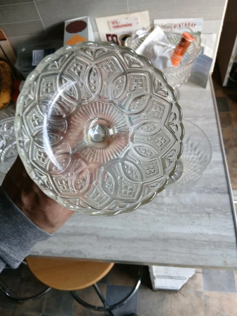 Glass bowls - Image 4