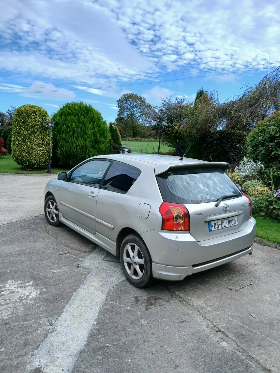 Toyota Corolla - Image 2