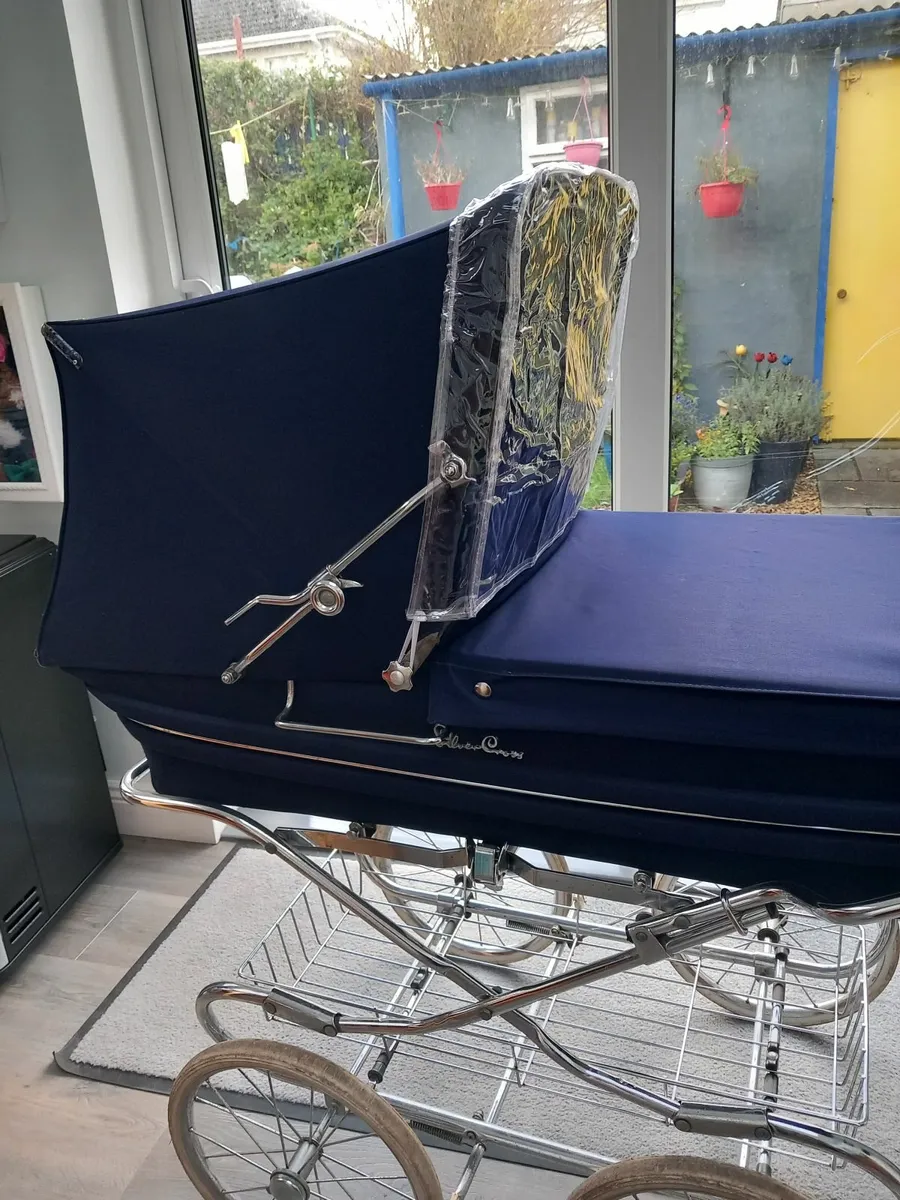 Vintage pram - Image 3