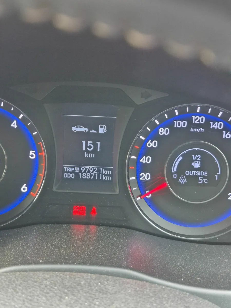 2013 Hyundai i40 Executive Model - Image 3