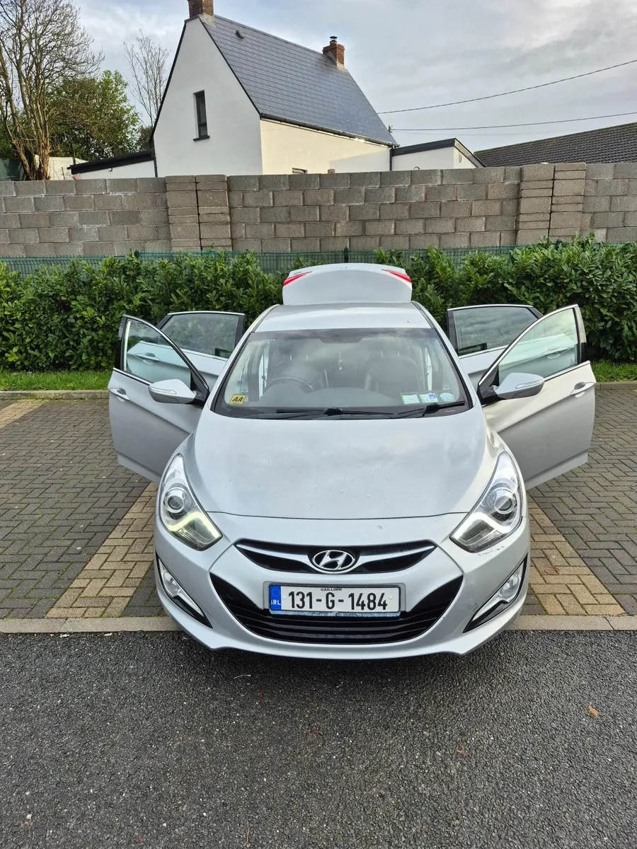 2013 Hyundai i40 Executive Model - Image 2