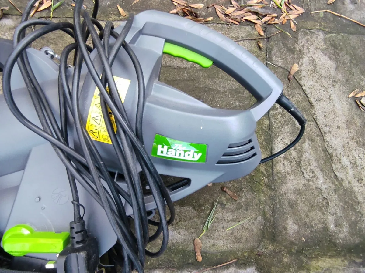Leaf blower - Image 1