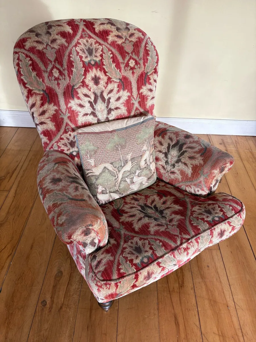 Tetrad chair - Image 1