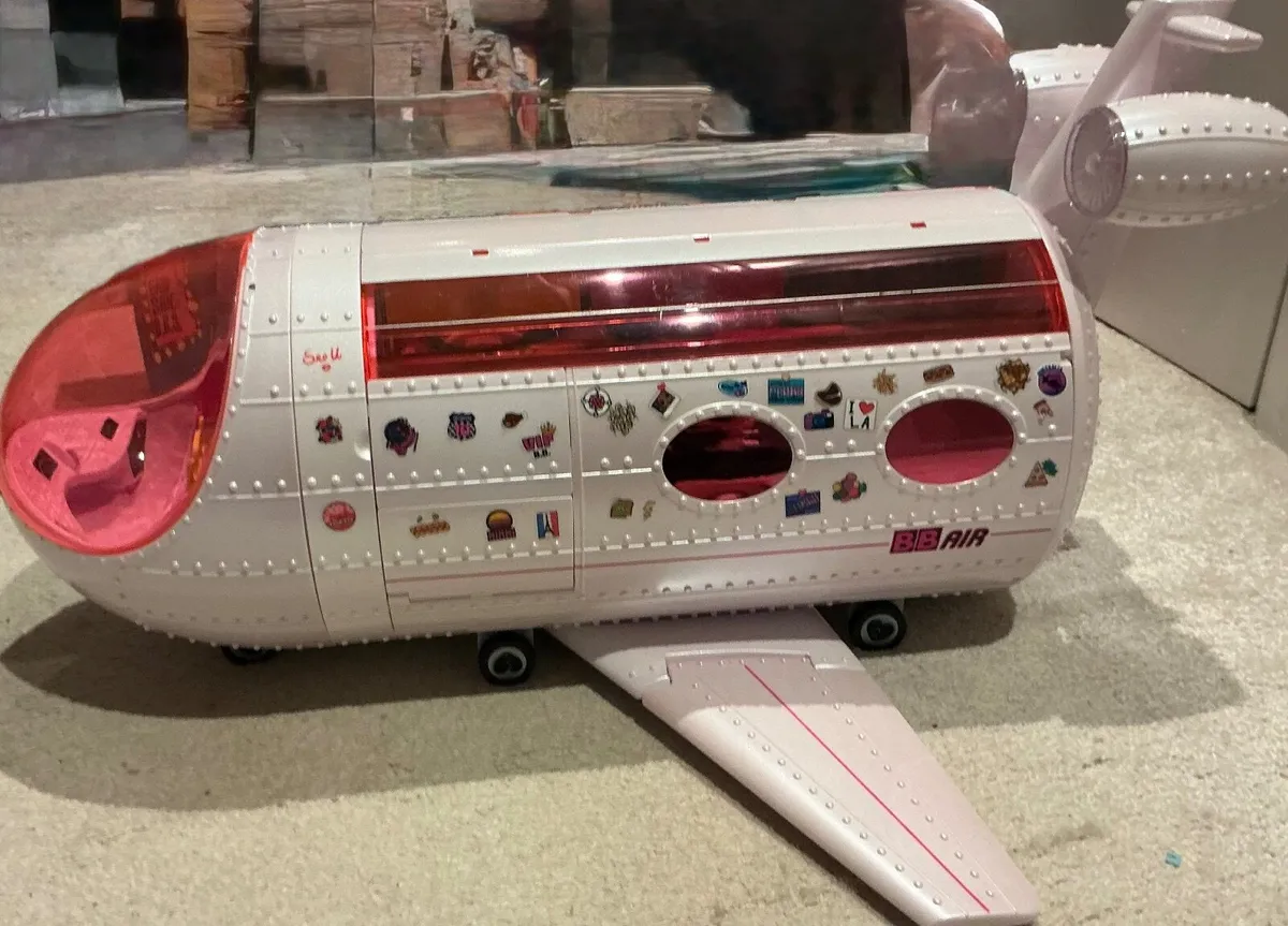 LOL Surprise Plane - Image 1