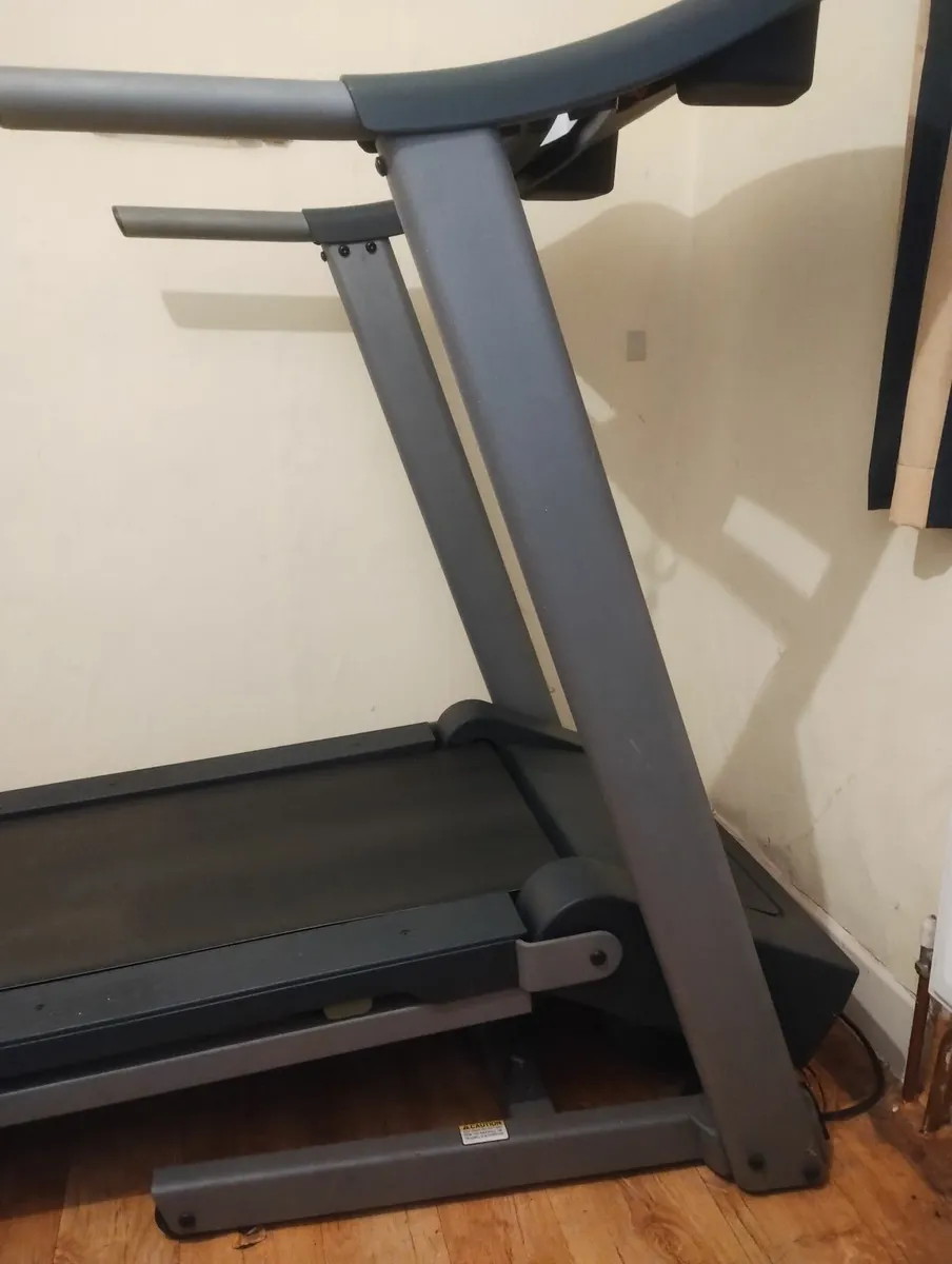 Proform 3.6 treadmill - Image 3