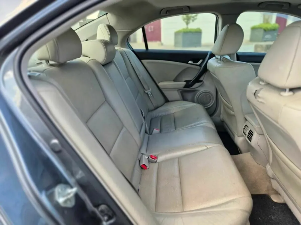 10 Honda Accord EX 7-Speed - Image 2