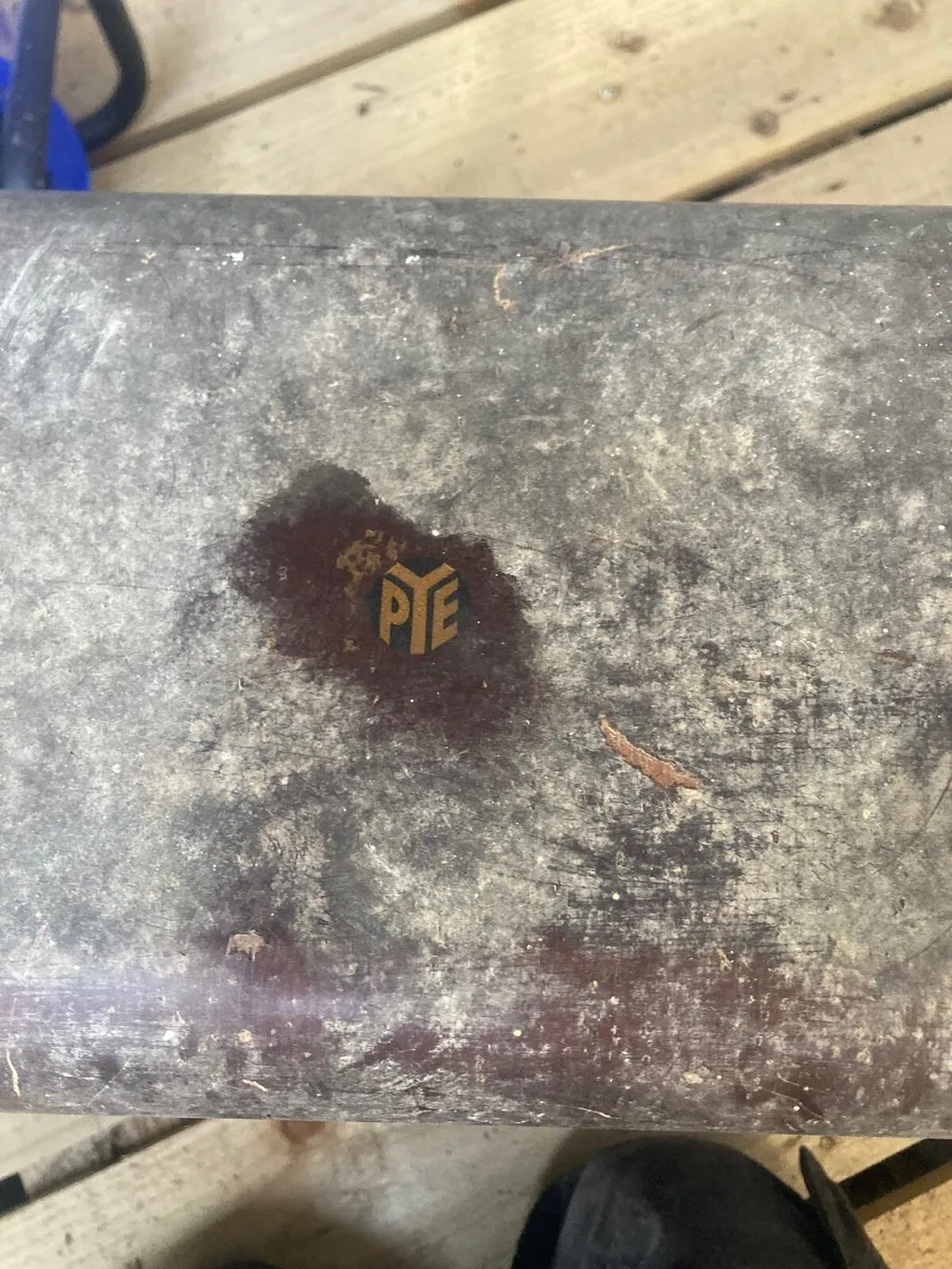 Vintage antique wooden radio - Image 4