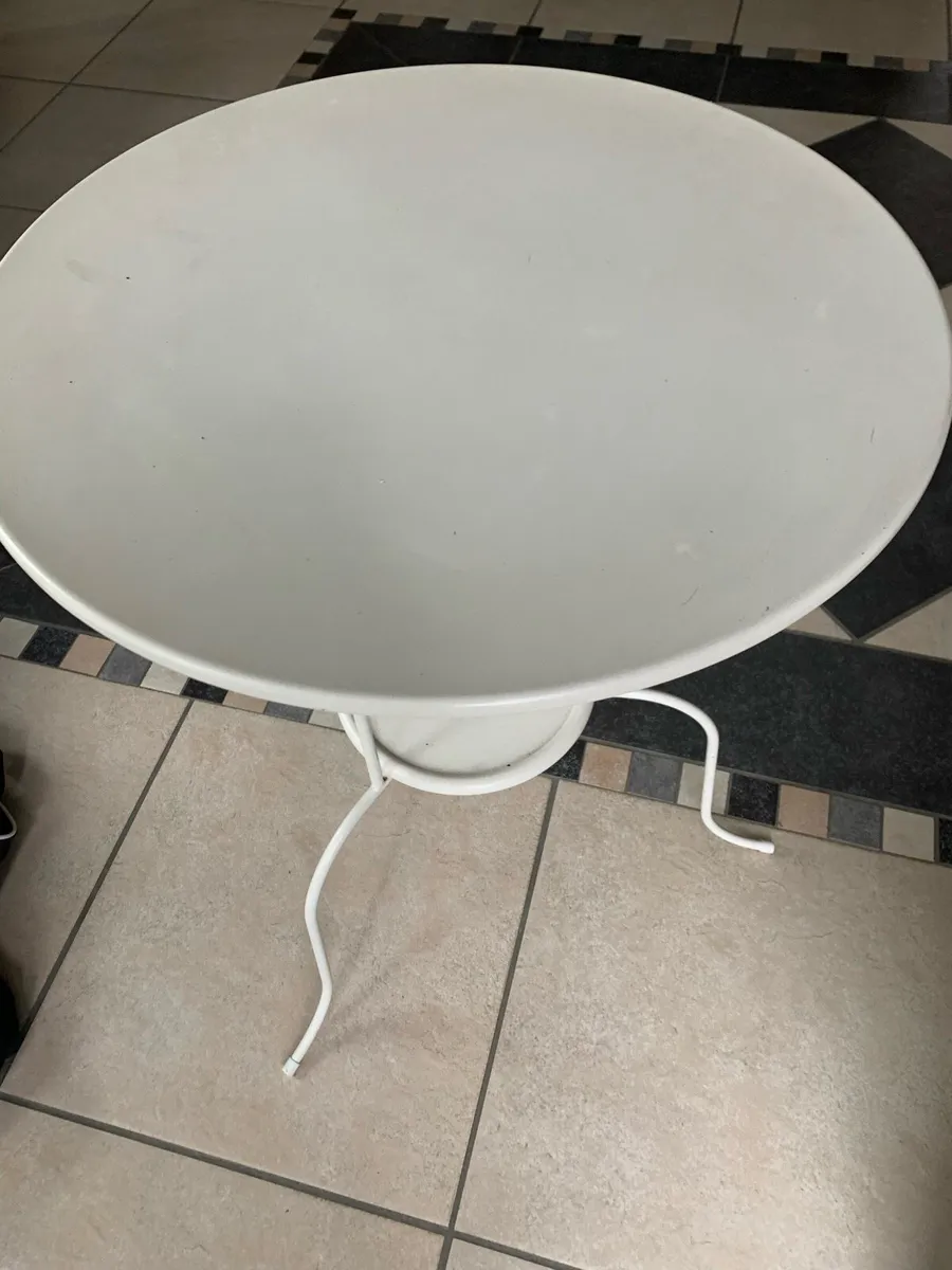 Ikea table - Image 1