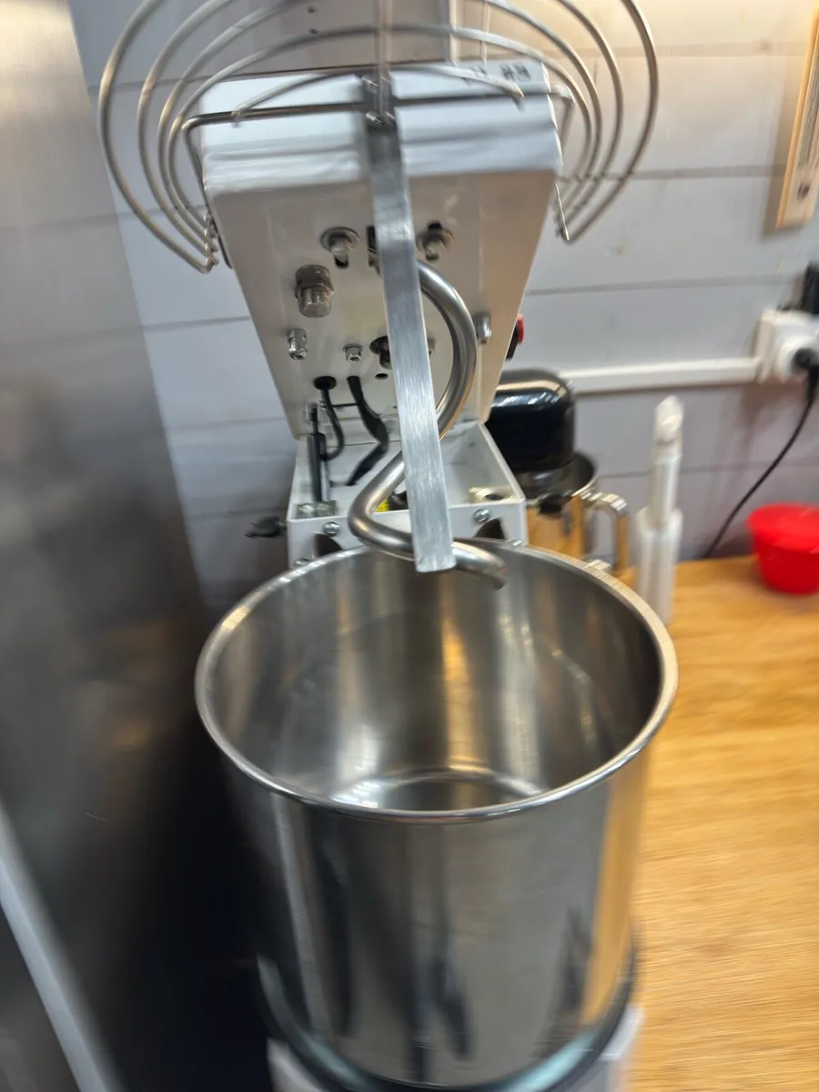 Spiral mixer like new top model for baker & pizza - Image 3
