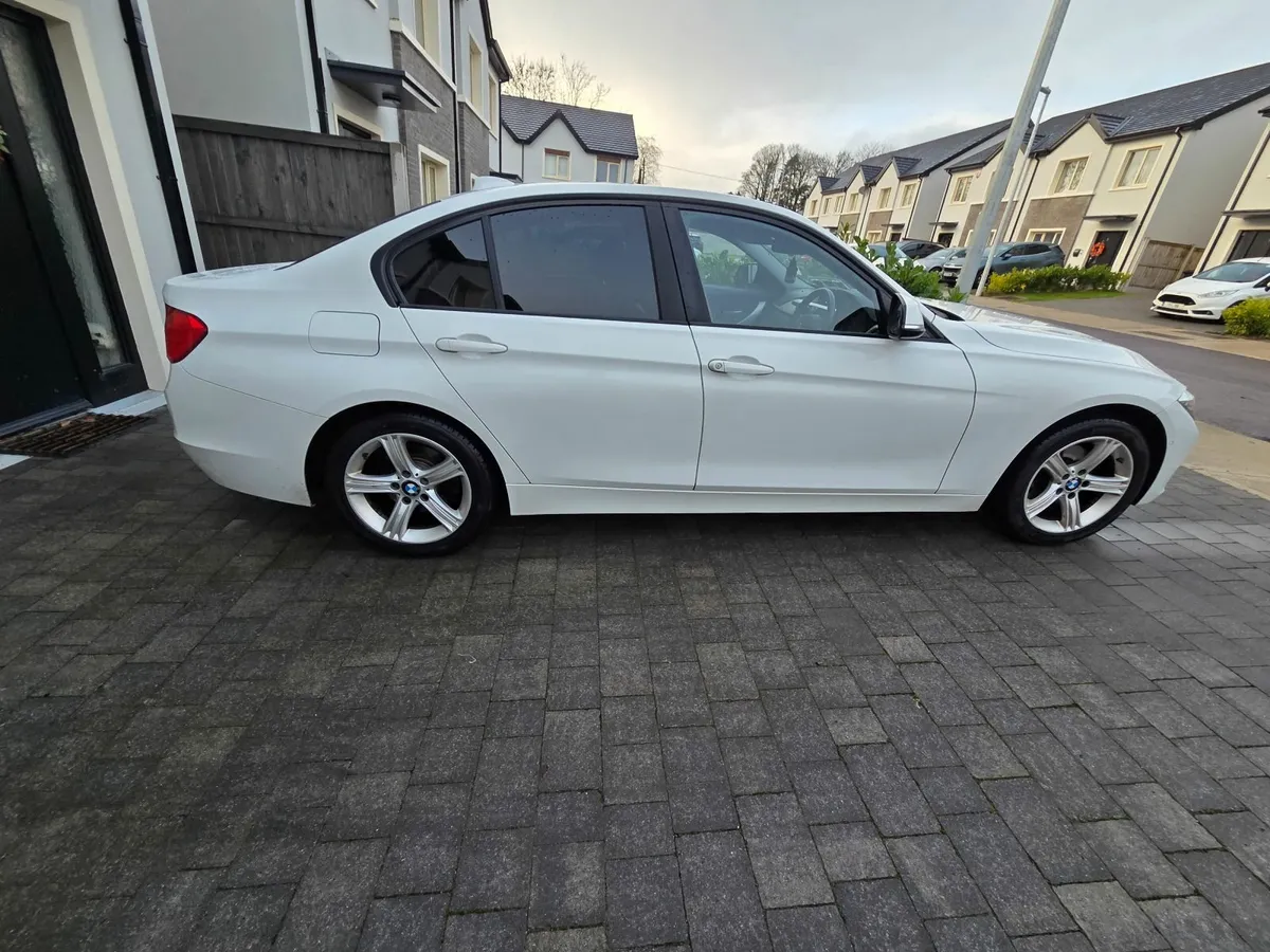 BMW 3-Series 2015 - Image 3