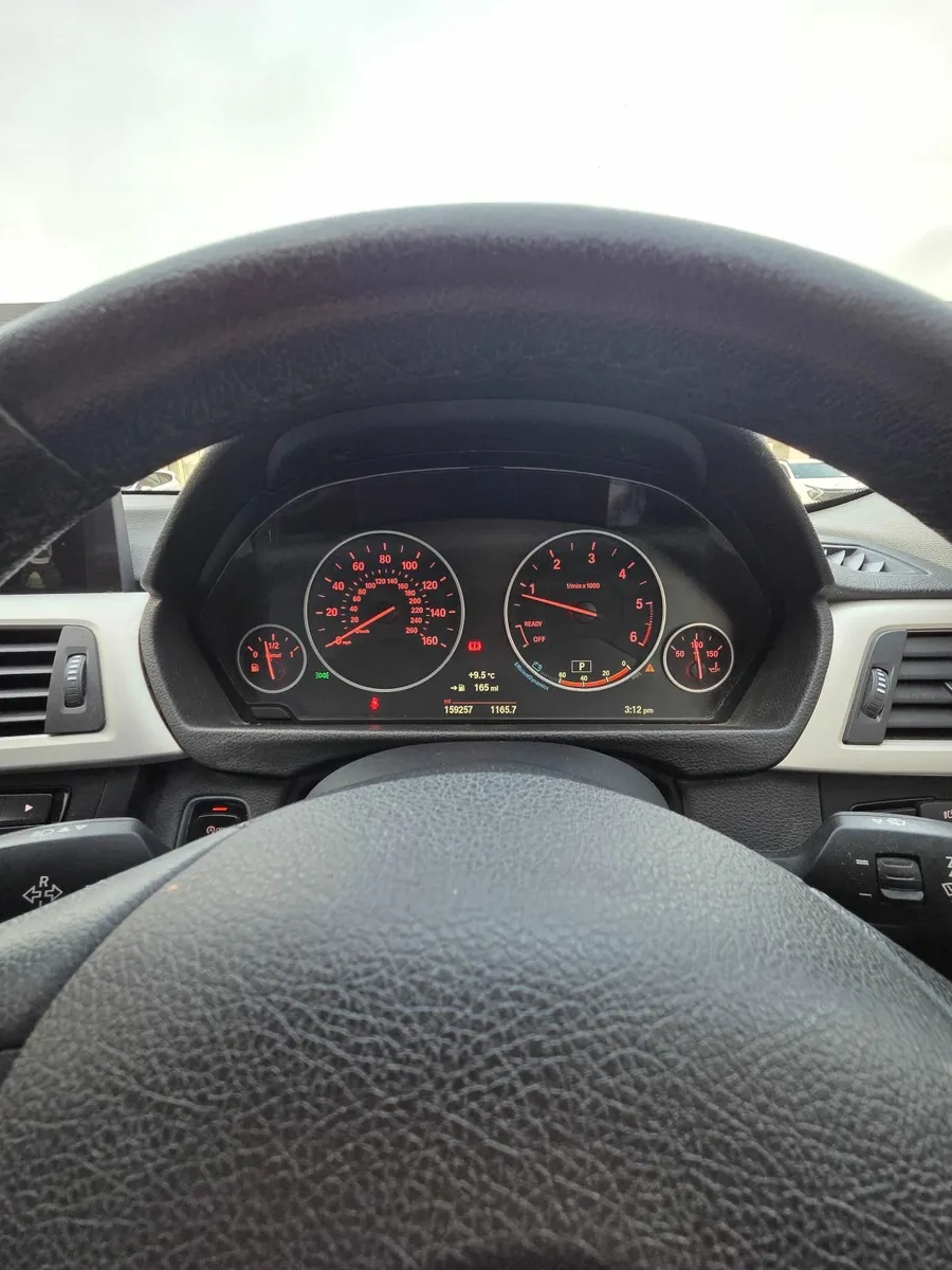 BMW 3-Series 2015 - Image 4