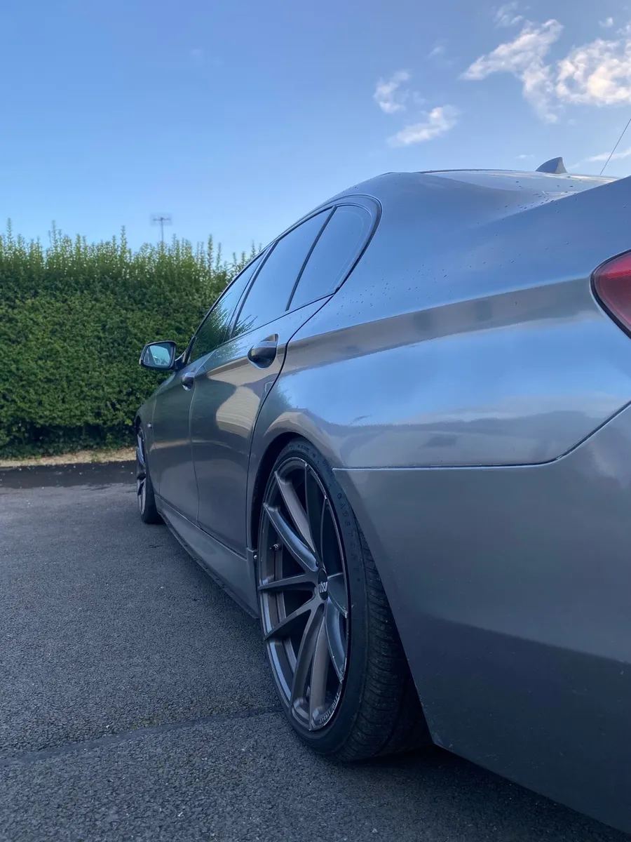 BMW F10 520D Msport 2011 - Image 2