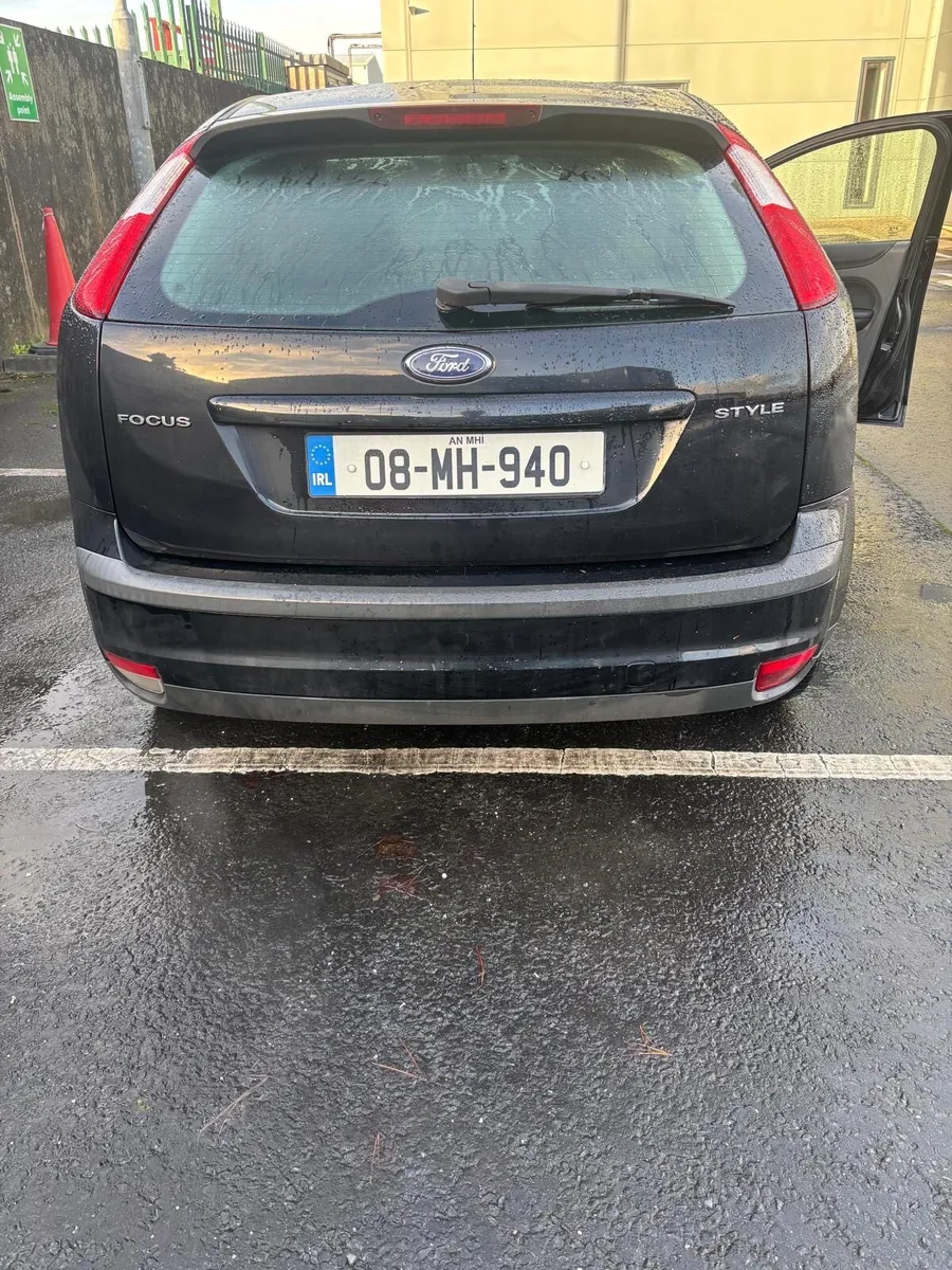 FORD FOCUS 1.4 petrol (low mileage) - Image 3