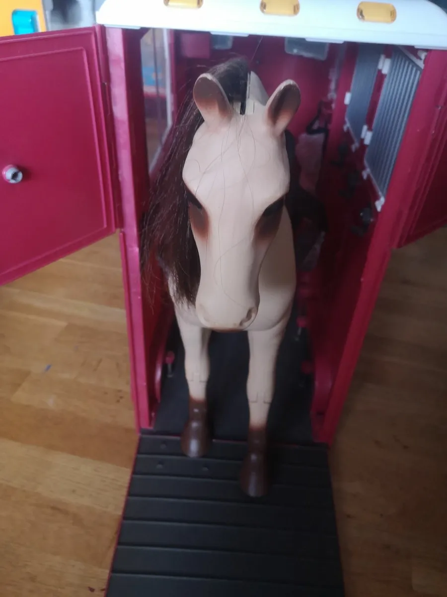 Our generation stable and horsebox - Image 2