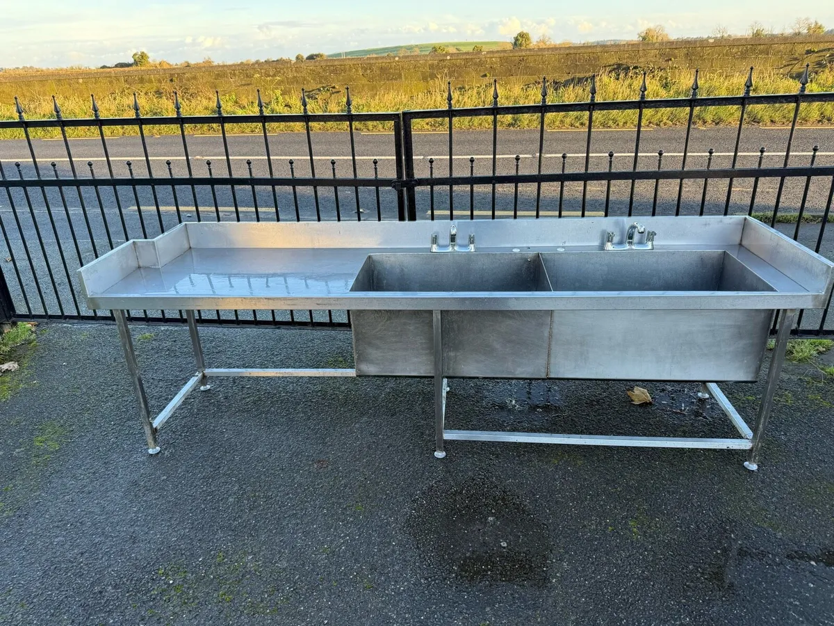 Large double sink - Image 1