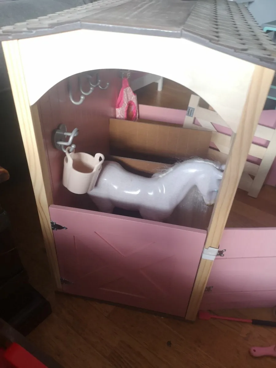 Our generation stable and horsebox - Image 4