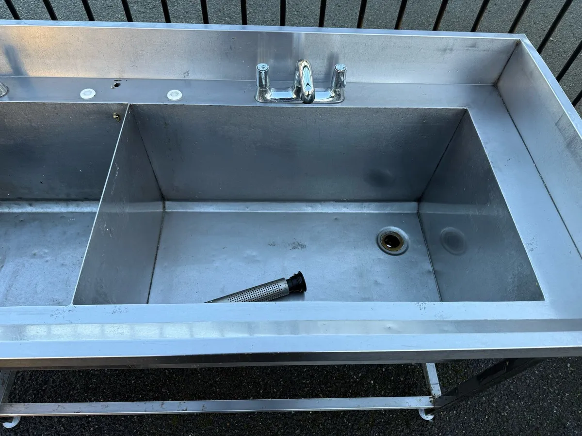 Large double sink - Image 3
