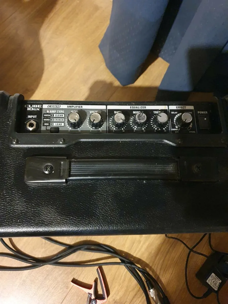 Electric guitar and amp - Image 3