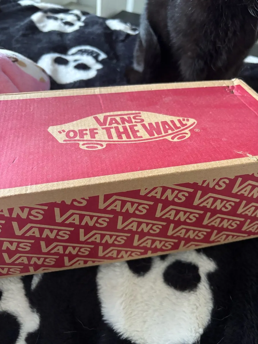 Vans size 5 - Image 1
