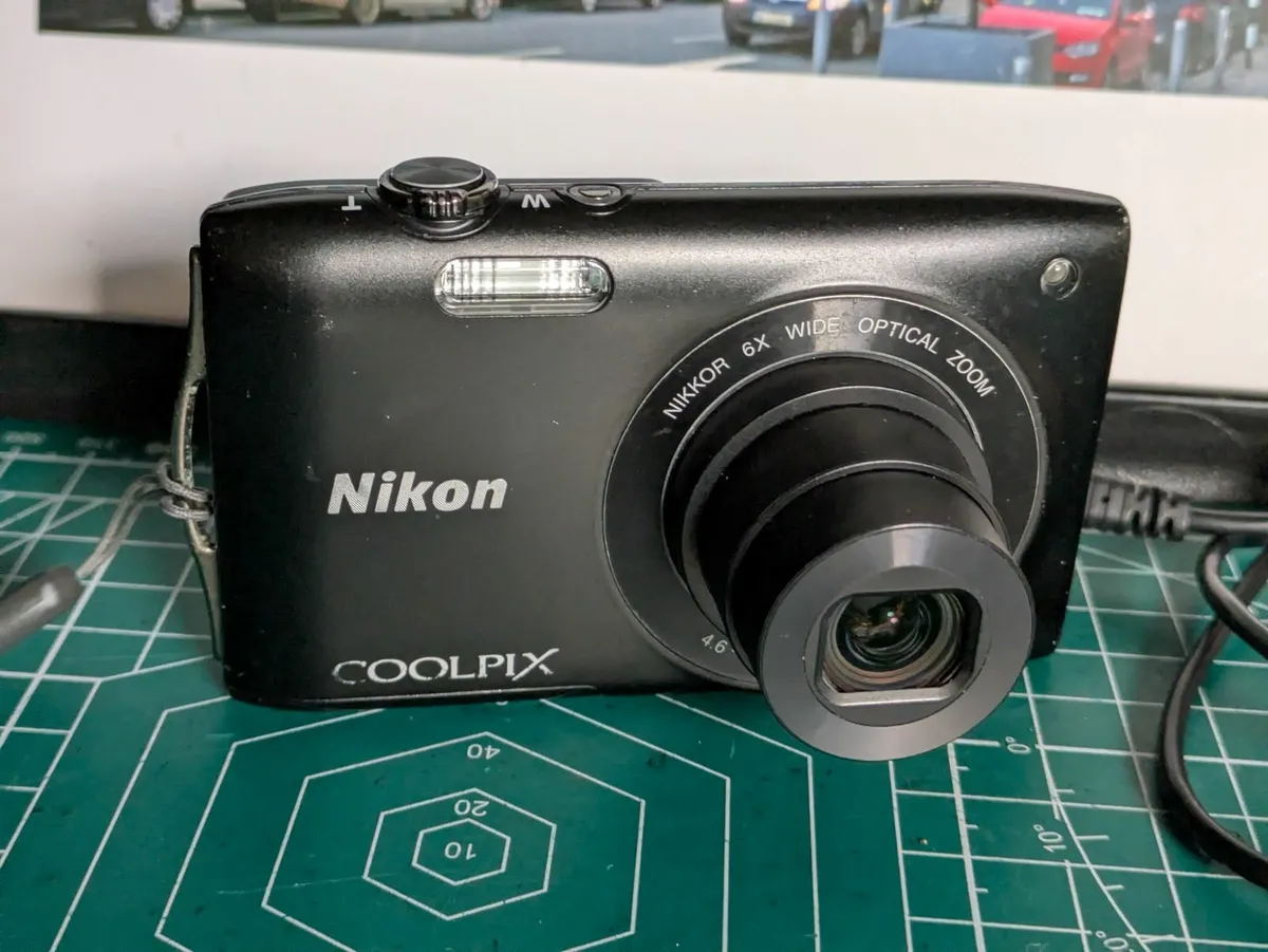 Nikon S3200 16MP CCD🌈 digital compact camera - Image 1