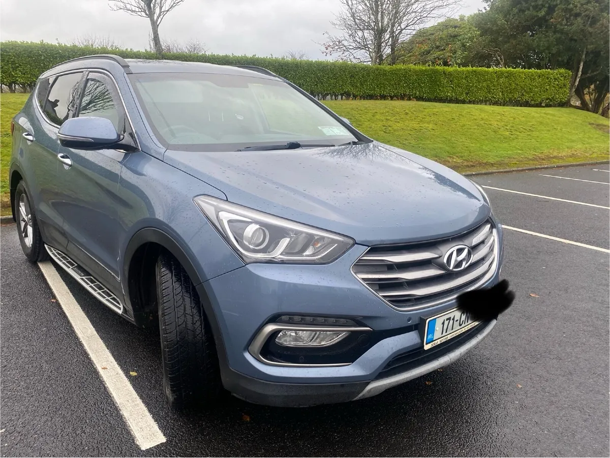 Hyundai Santa Fe 2017 - Image 2