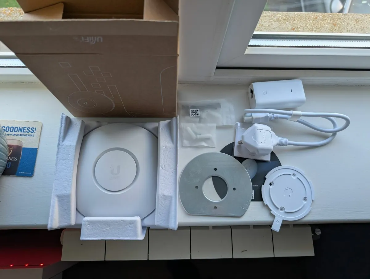 Ubiquiti UniFi U6-Lite - Image 1