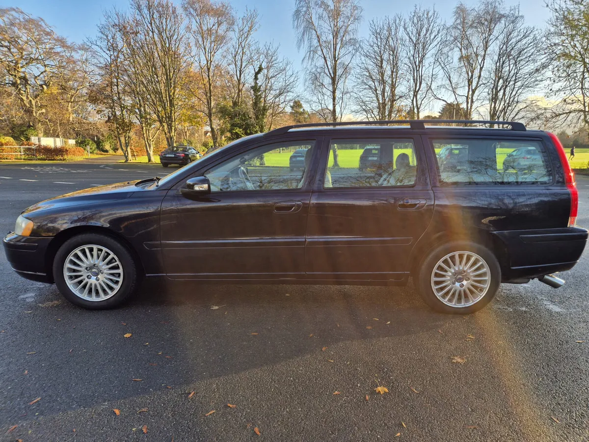 Stunning Volvo V70 2007 - Image 4
