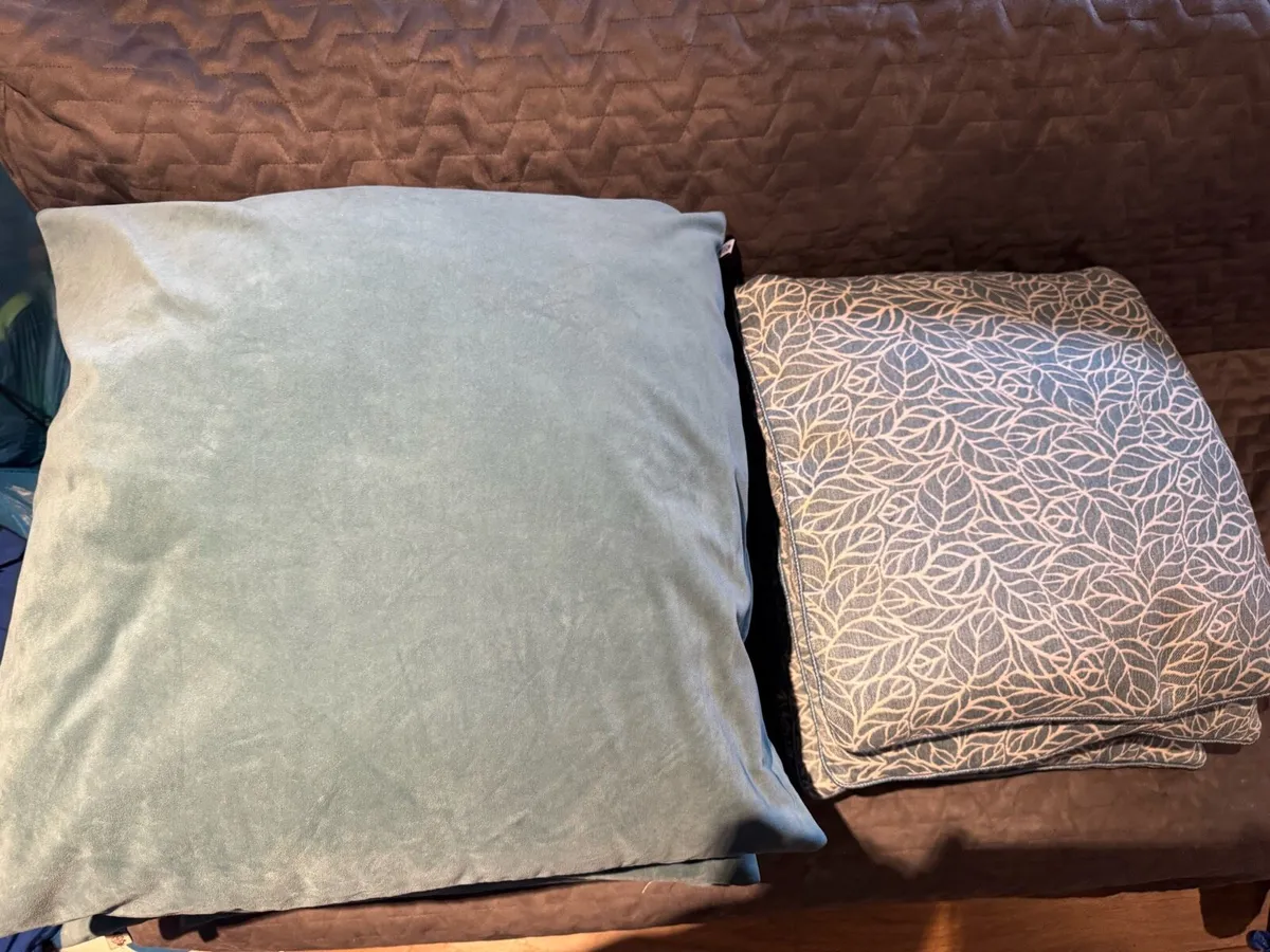 Cushions - Image 2