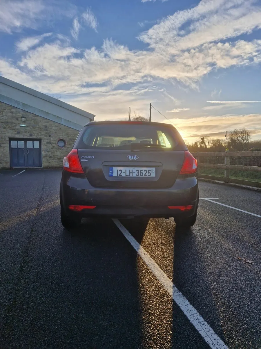 Kia Ceed 2012 - Image 2