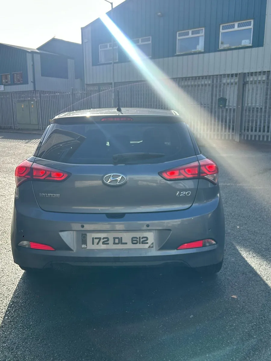 2017 Hyundai i20 (172) - Image 3
