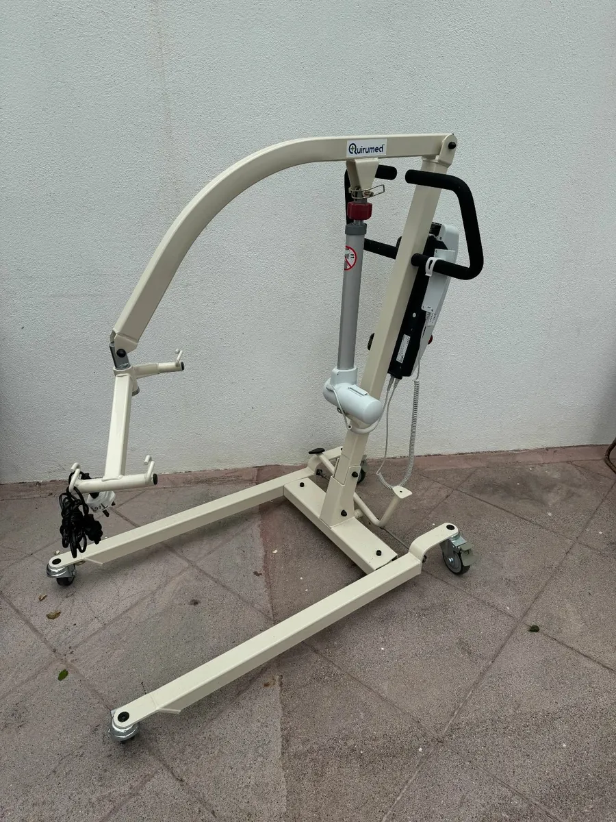 Rechargeable Mobility Hoist with Harness (Elderly) - Image 4